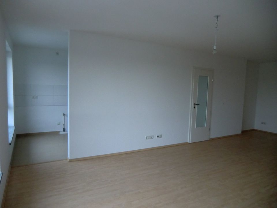 ZWANGSVERSTEIGERUNG 3,5-Zi.-PENTHOUSE-STYLE-ETW+TG IN KÖLN in Köln