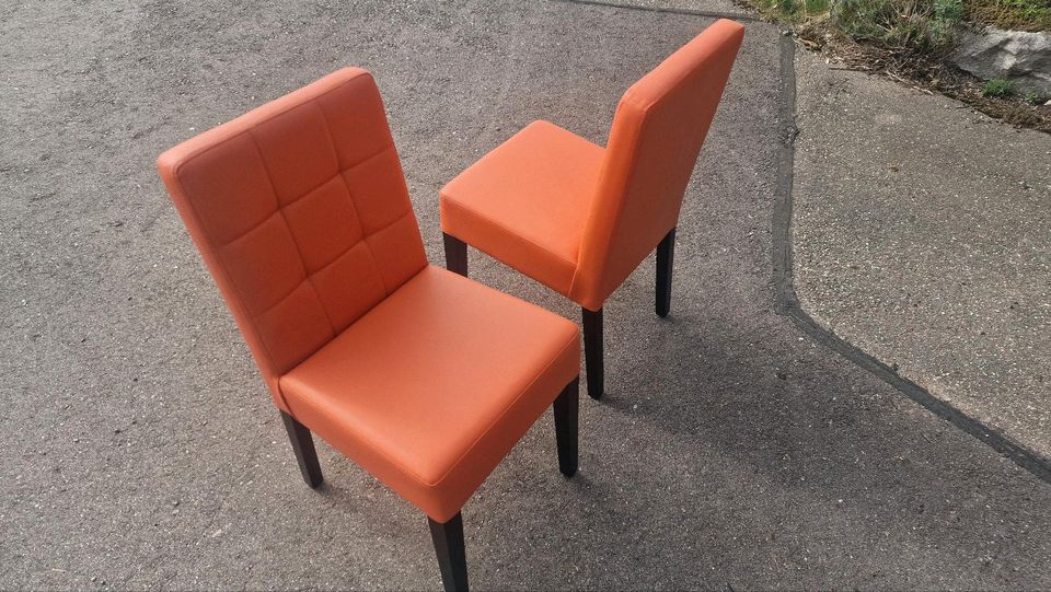 Orange Stühle ( 16Stück ) in Lauf