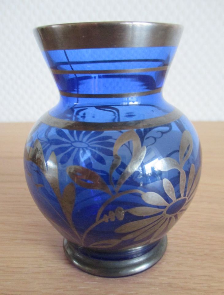 Murano-Glas Vase blau Blumenmotiv silber-Streifen 9,5 cm hoch in Lemgo