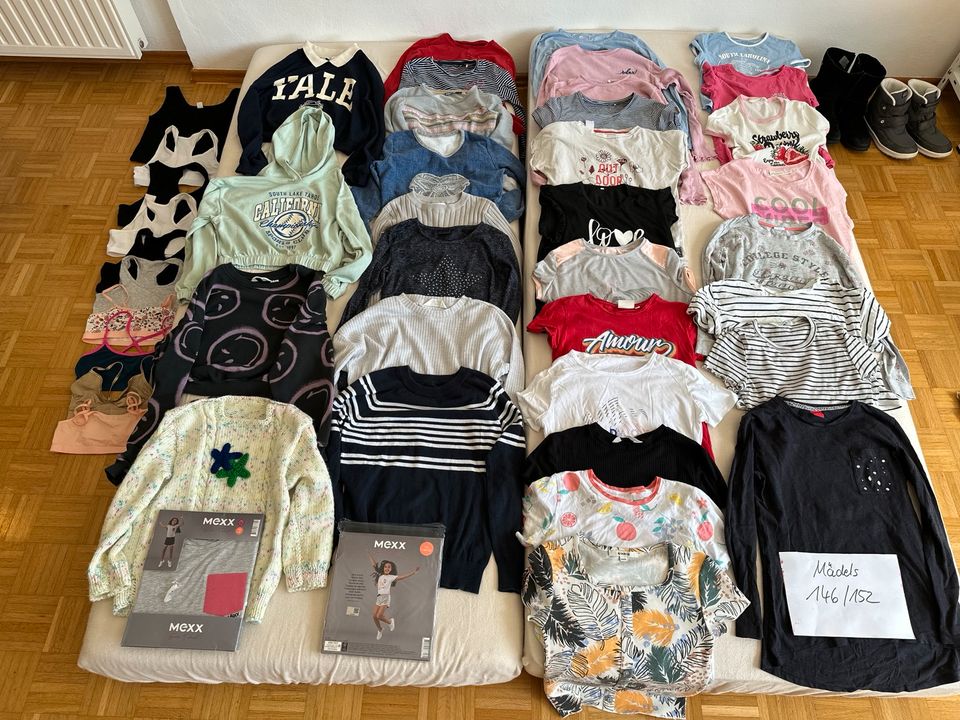 Kinder-Kleidung Mädchen, T-Shirts, Sweater, Jacken, Gr. 146/152 in Bad Abbach