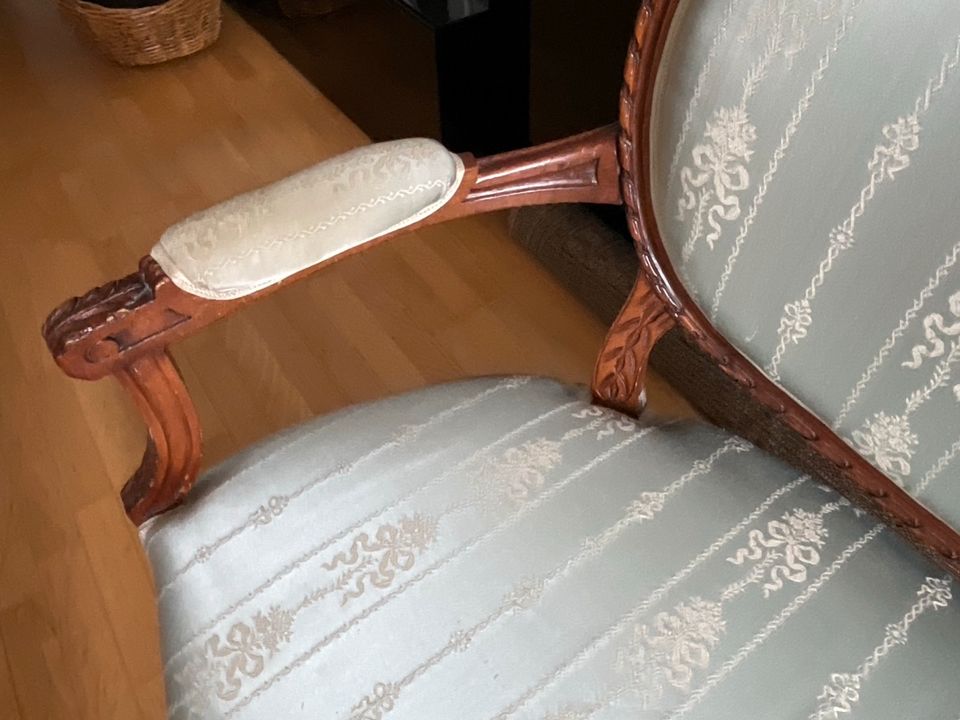 Zweisitzer Sofa Louis XVI, aus Auktion in München