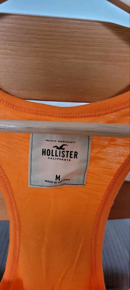 Hollister Top Orange Gr. M in Bad Homburg