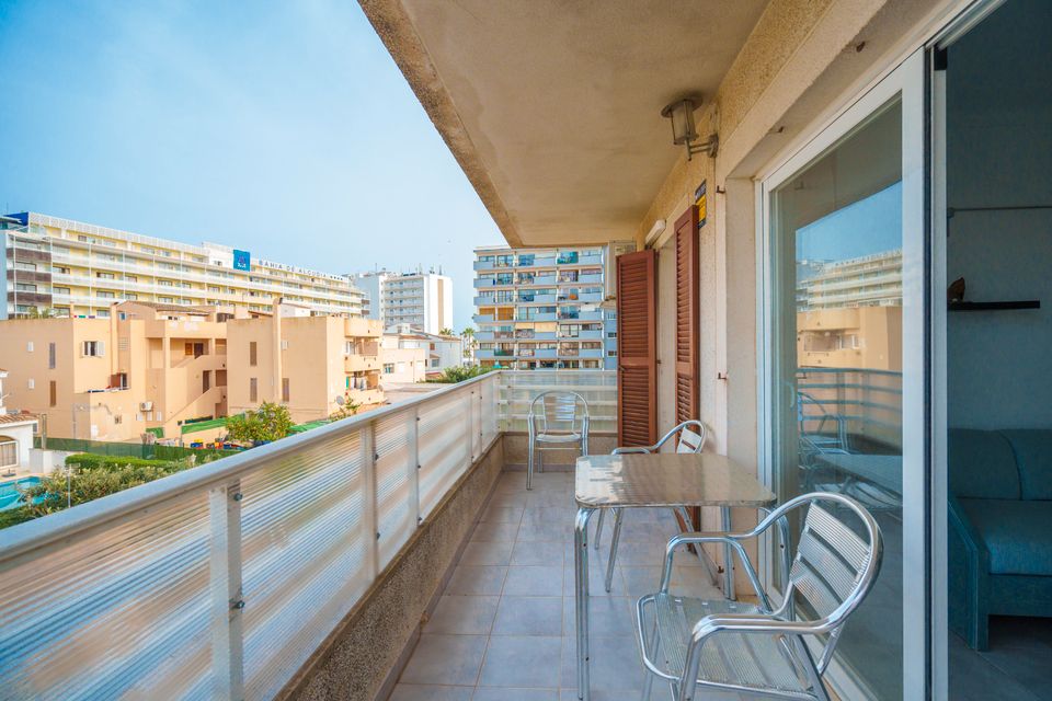 Apartment in Port d'Alcudia, Mallorca, mit Parkplatz und Balkon in München