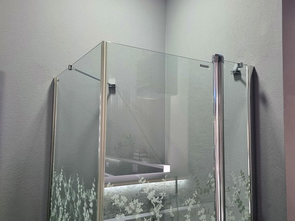 HÜPPE Duschkabine 90x90 cm Eckdusche ABVERKAUF - 749,-€* / UVP 2.749,-€ / Duschabtrennung Glasdusche Schwingtür mit Festteil und Seitenwand in Bad Essen