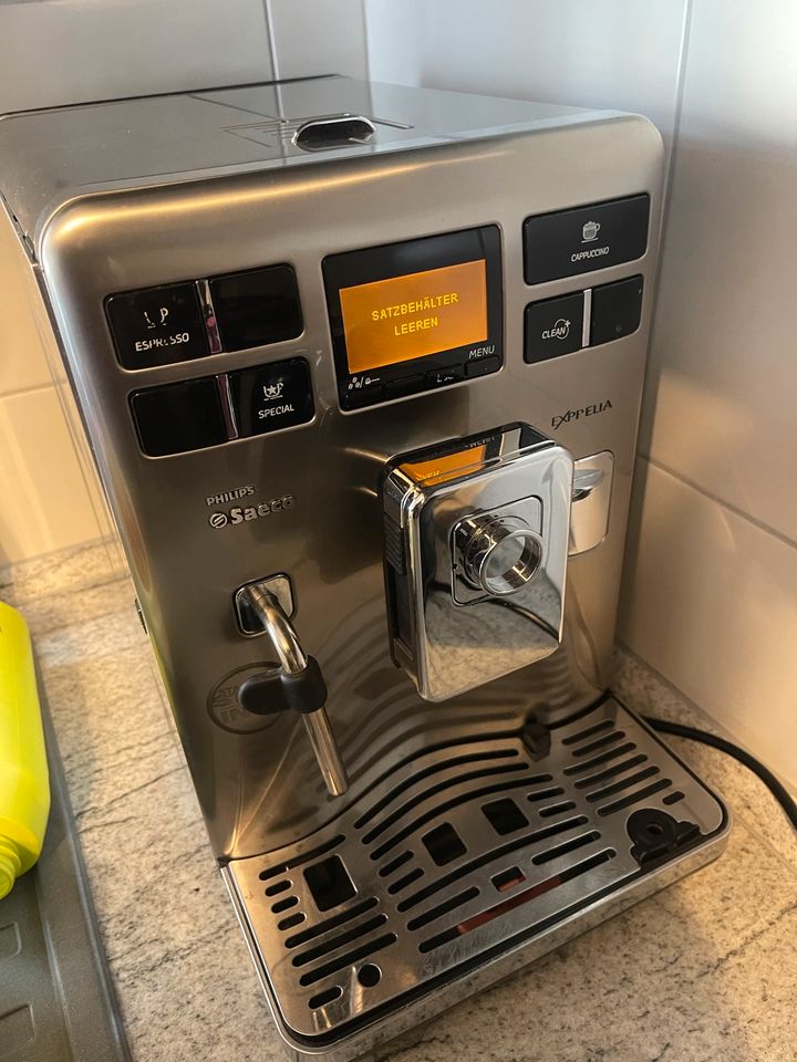 Kaffevollautomat Philips Saeco Exprelia HD8856 in Wolfenbüttel
