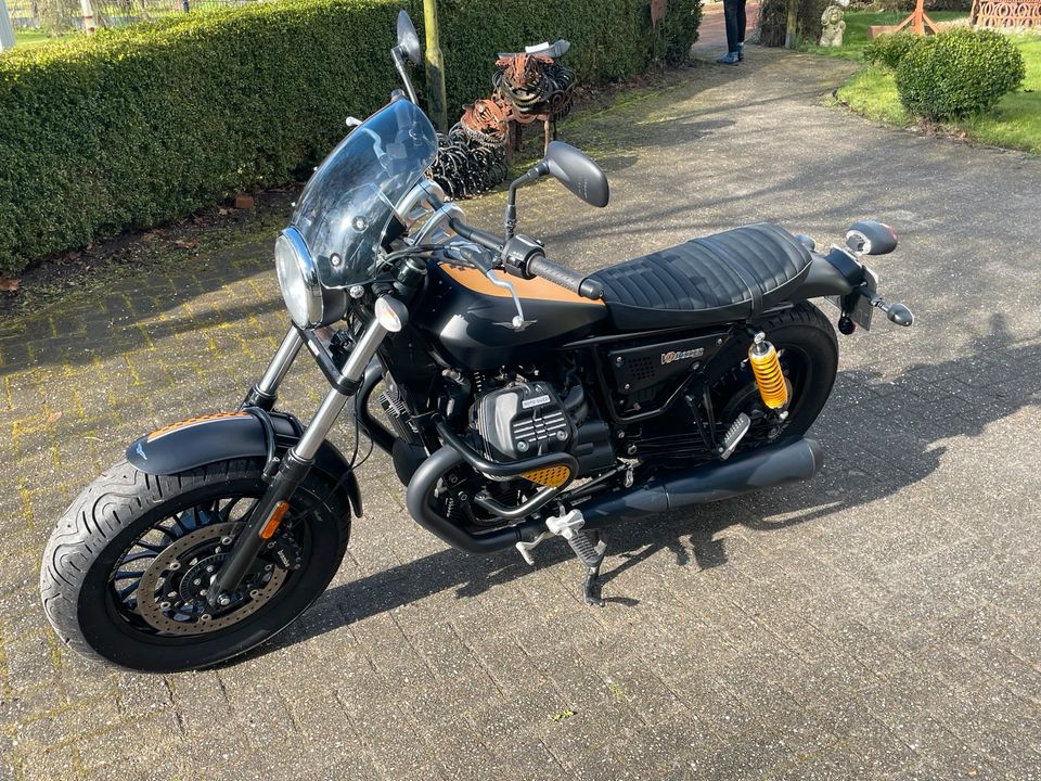 Moto Guzzi V9 Bobber in Südbrookmerland