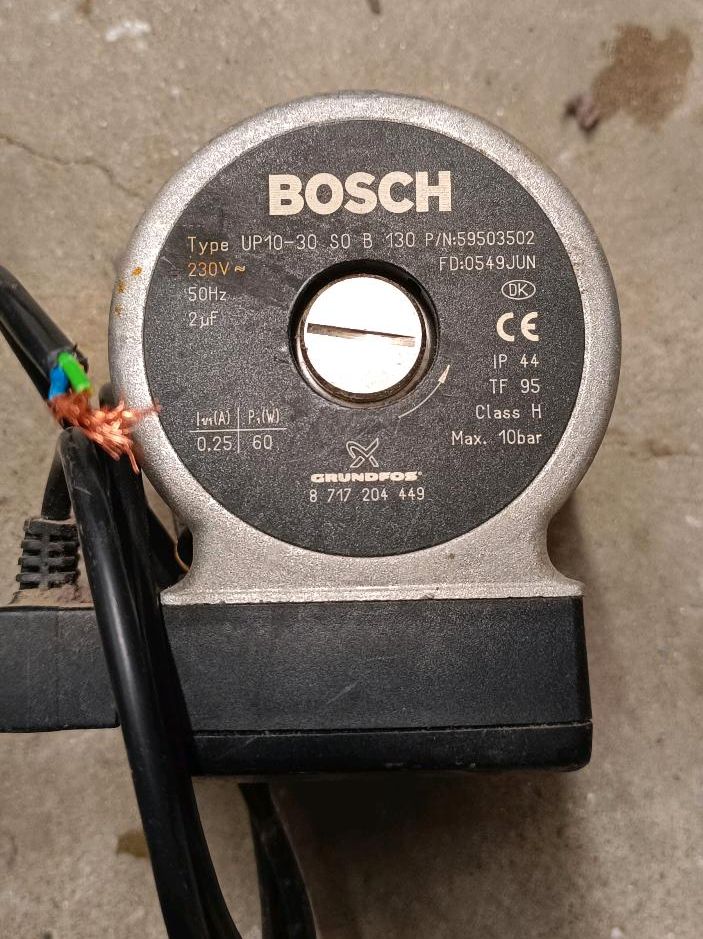 Bosch Grundfos UP10-30  SO  B  130  Speicherpumpe 8717204449 in Herne