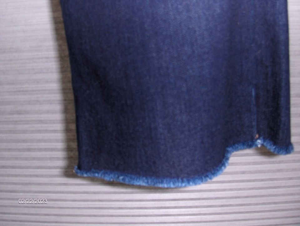 Jeans, Esprit Gr. 32/28 in Bovenden