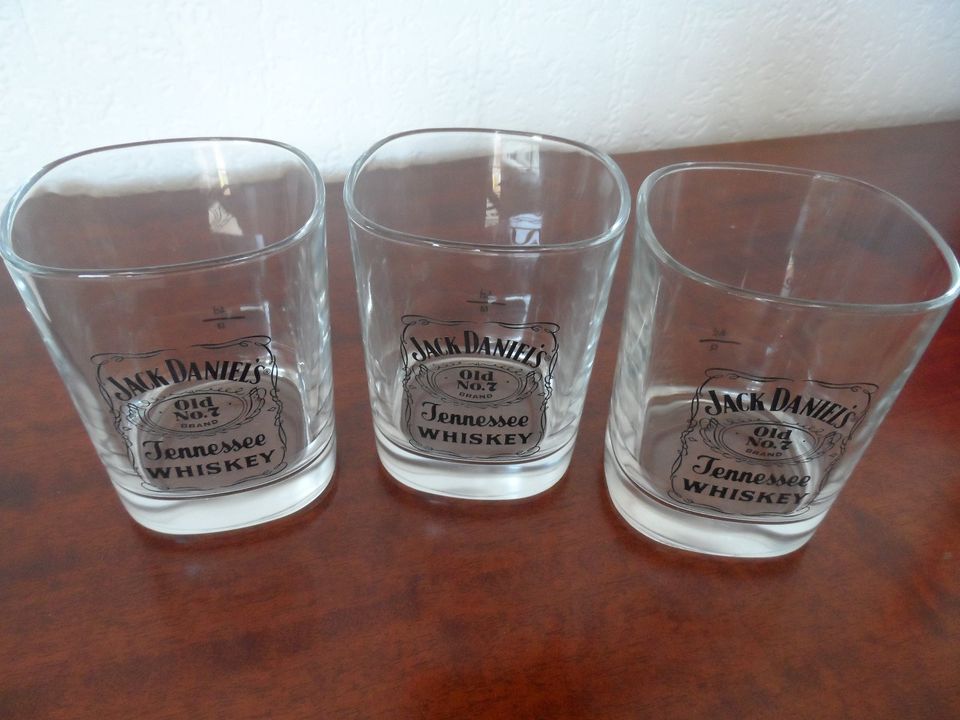 3 x Jack Daniel's Tennessee Whiskey Gläser und 2 weitere in Bruchsal