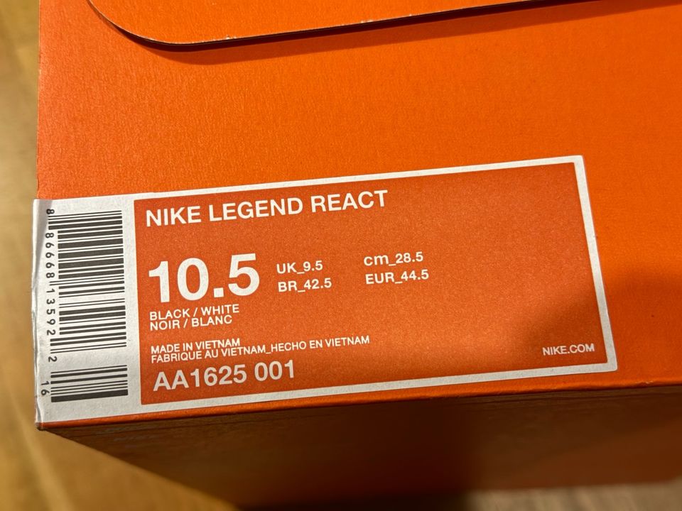 Nike Legend React | nagelneu | ungetragen in Köln