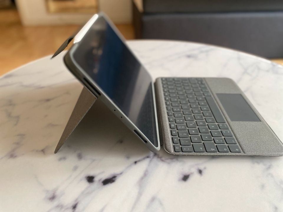 iPad Pro 2021 (11‘) wie neu mit Apple Pen 2. Gen, paperlike Folie in Köln