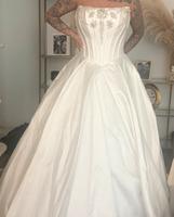 Brautkleid Weiß mit Strass Neu OVP Pankow - Buch Vorschau