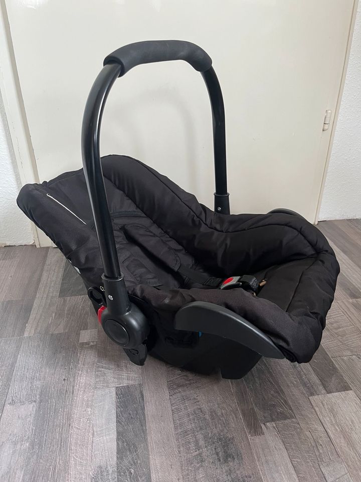 3in1 Kinderwagen von Bergsteiger Capri in Herford