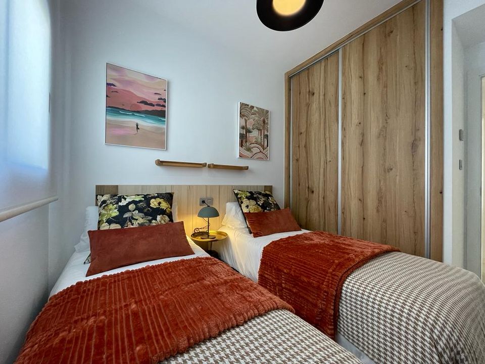 2-3-Zimmer-Luxuswohnungen in Alicante, Spanien in Köln