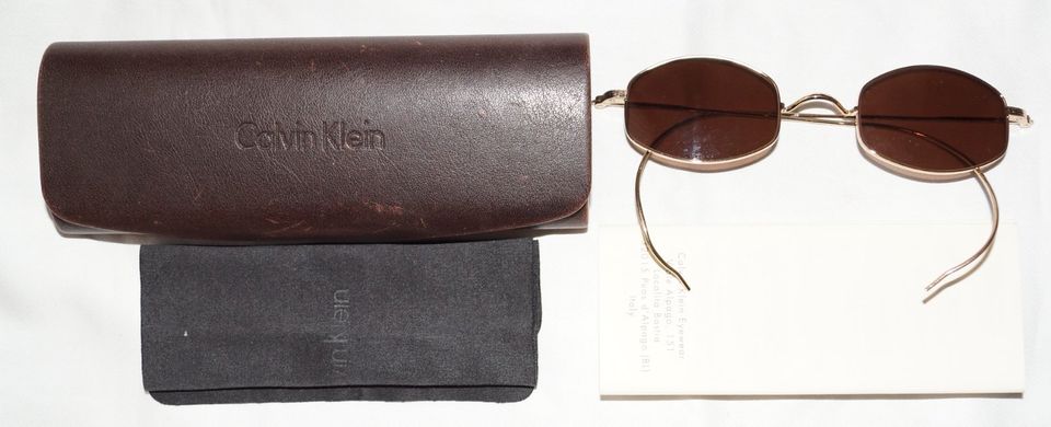 Calvin Klein Sonnenbrille in der Originalhülle - unbenutzt! in Norden