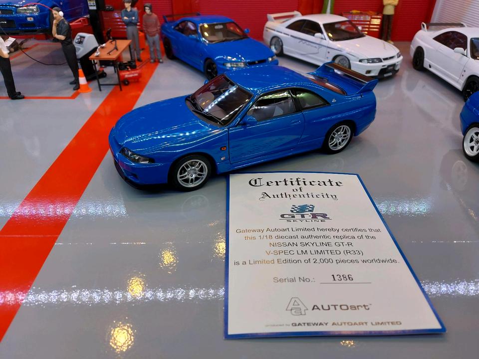 Nissan Skyline R33 GTR V Spec LM limited Autoart 1 18 in OVP