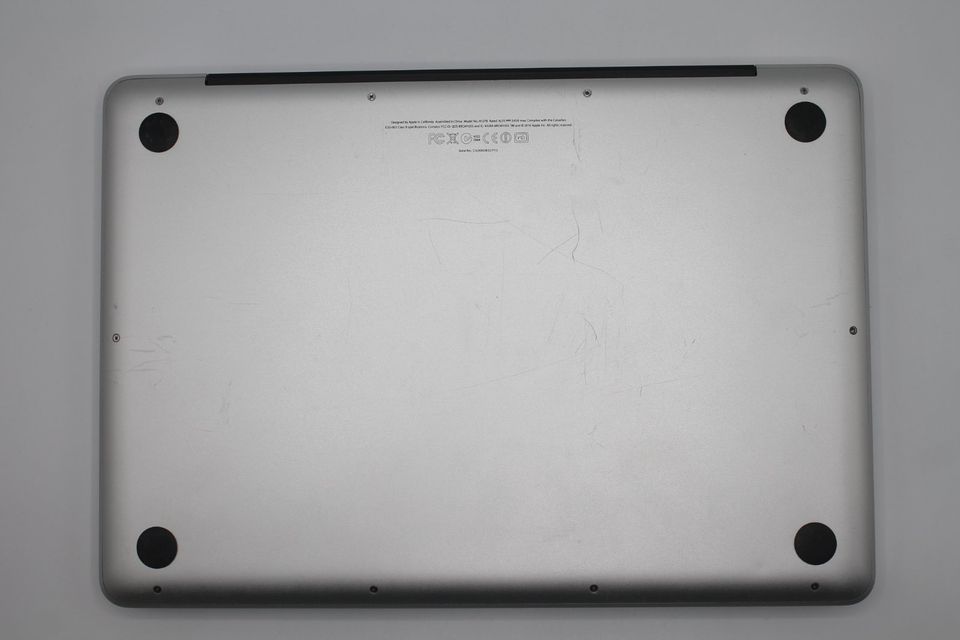 Apple Macbook Pro 13" 2011 Modell A1278 mit OVP und Kabel in Wolfsburg