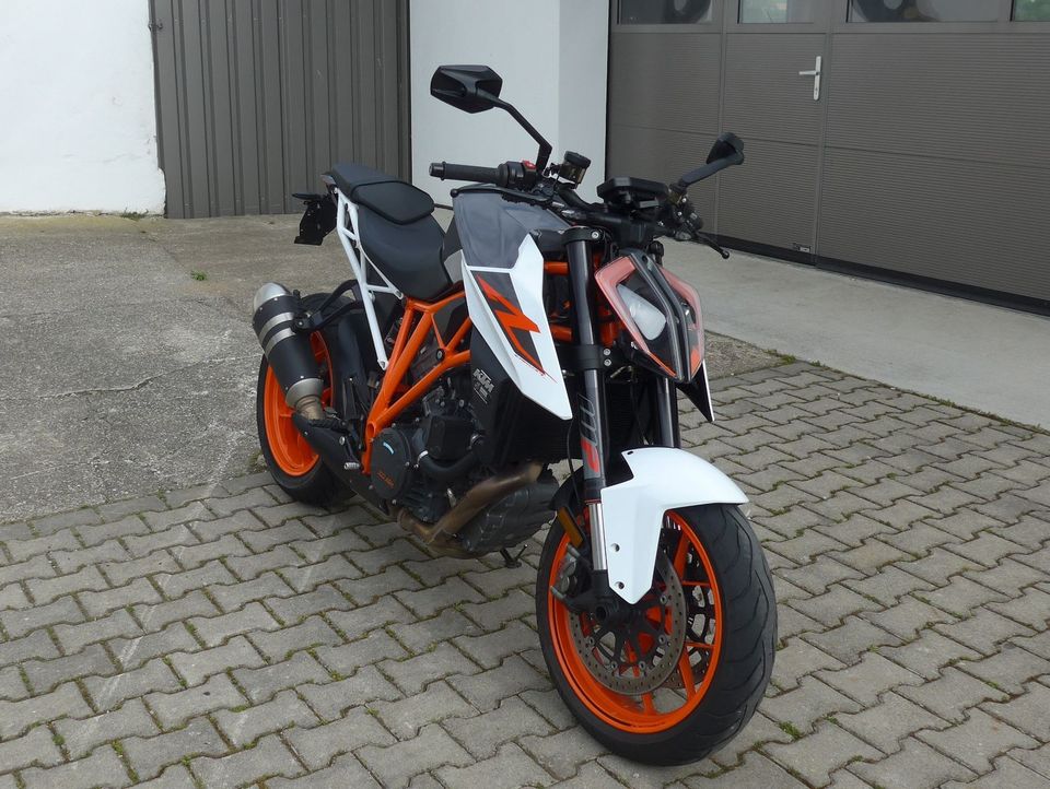 KTM 1290 Super Duke R, Performance Pack, 1. Hand in Landshut