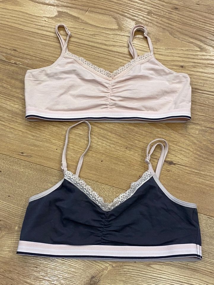 Unterhemden Bustier Paket Gr. 146/152 Stück 1,50€ Set 3,00€ in Elchingen