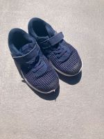 Nike Turnschuhe Gr. 28 blau Baden-Württemberg - Göppingen Vorschau