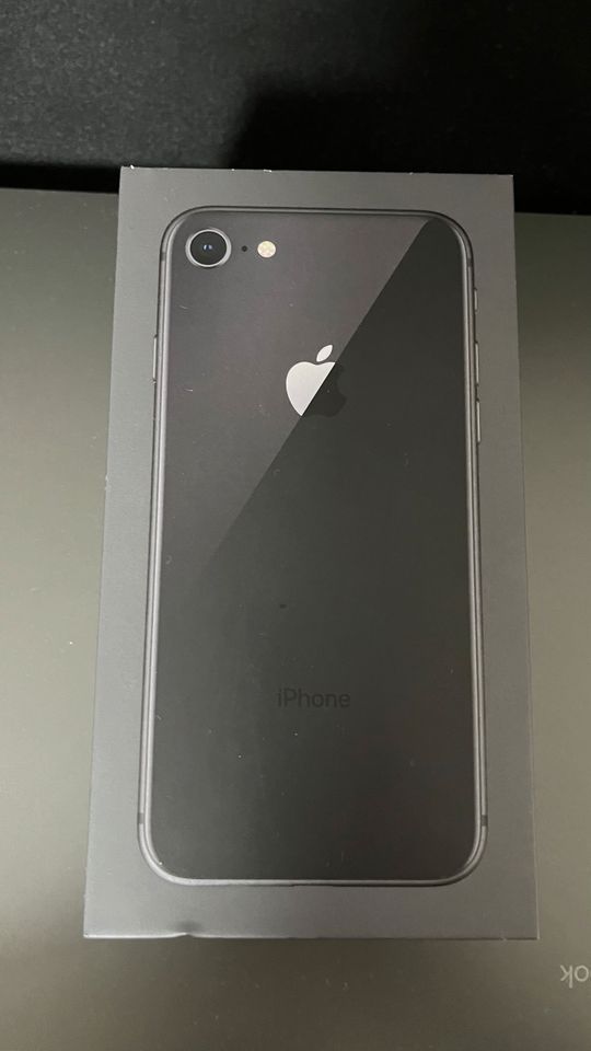 iPhone 8 mit 256 GB  in Space grau in Bonn