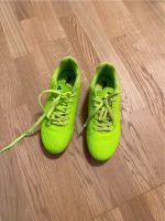 Fussball Schuhe Fila Größe 37 in Neongrün -Neuwertig -Top ! Hessen - Wiesbaden Vorschau