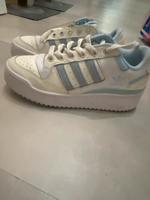 Adidas Schuhe wie neu blau weiß Hessen - Wiesbaden Vorschau