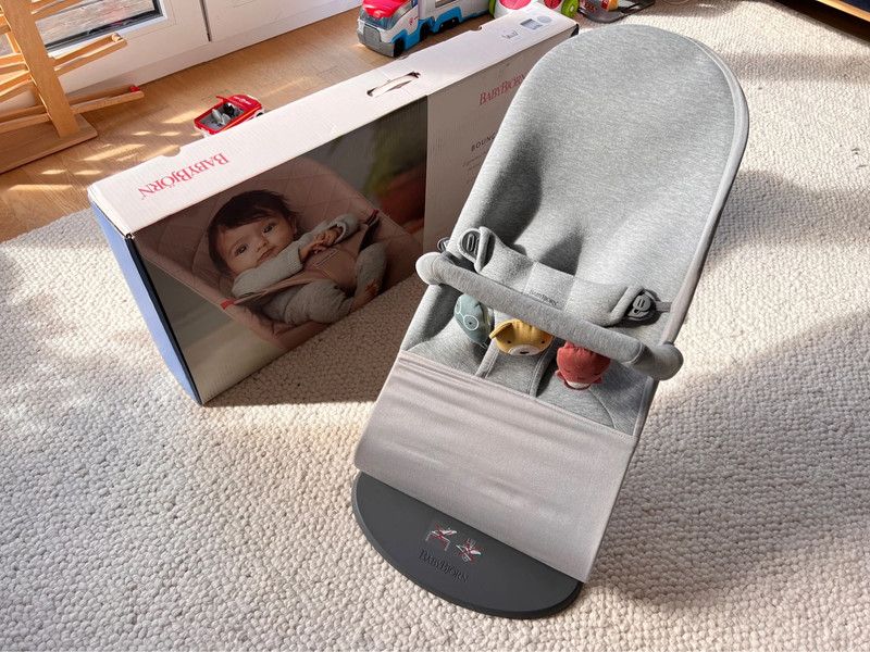 BabyBjörn - Babywippe Bliss 3D Jersey inklusive Spielzeug in München