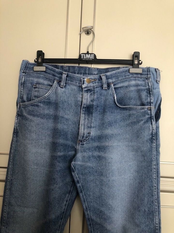 Jeanshose, blau, Marke Wrangler, Bundumfang 96 cm in Sprockhövel