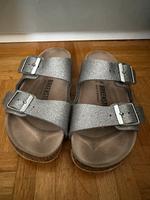 Birkenstock Sandalen Silber Gr. 35 Nordrhein-Westfalen - Wesseling Vorschau