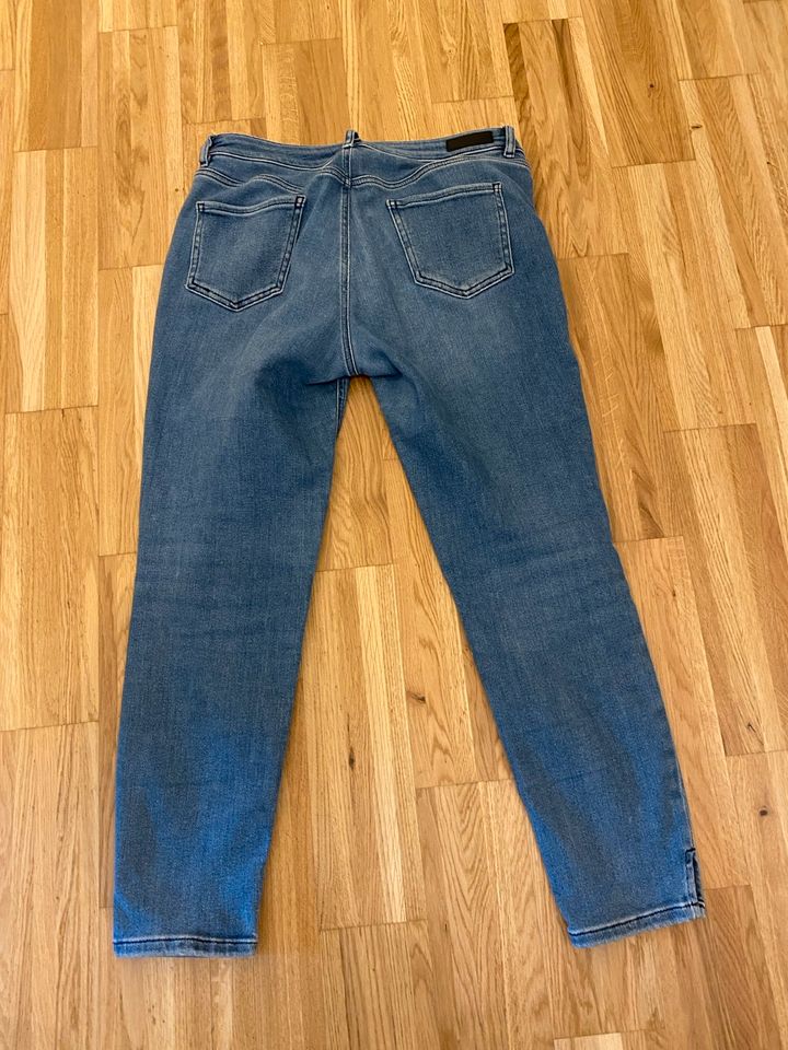 Oui Jeans the cropped skinny fit Gr 40 in Hamburg