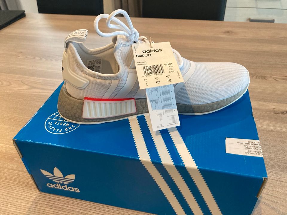 Adidas NMD R1 NEU Gr. 42.5 US9 weiß in Gettorf