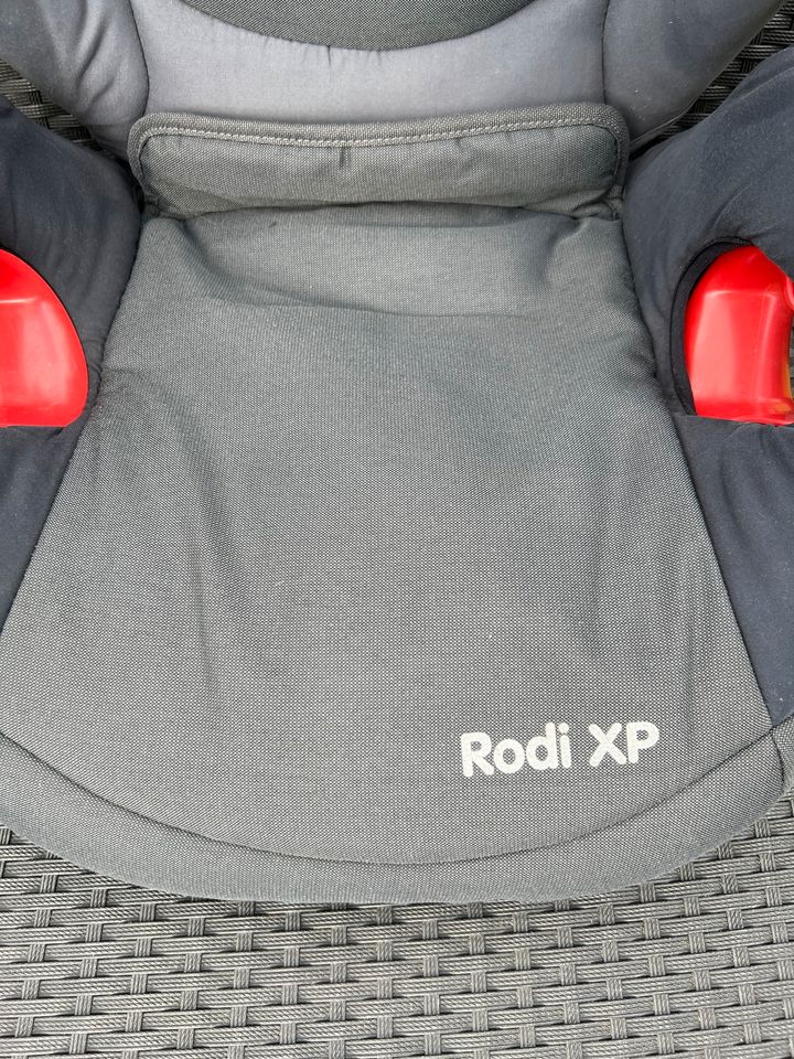 2x Maxi Cosi Rodi XP2 sehr guter Zustand Autositz in Hamburg