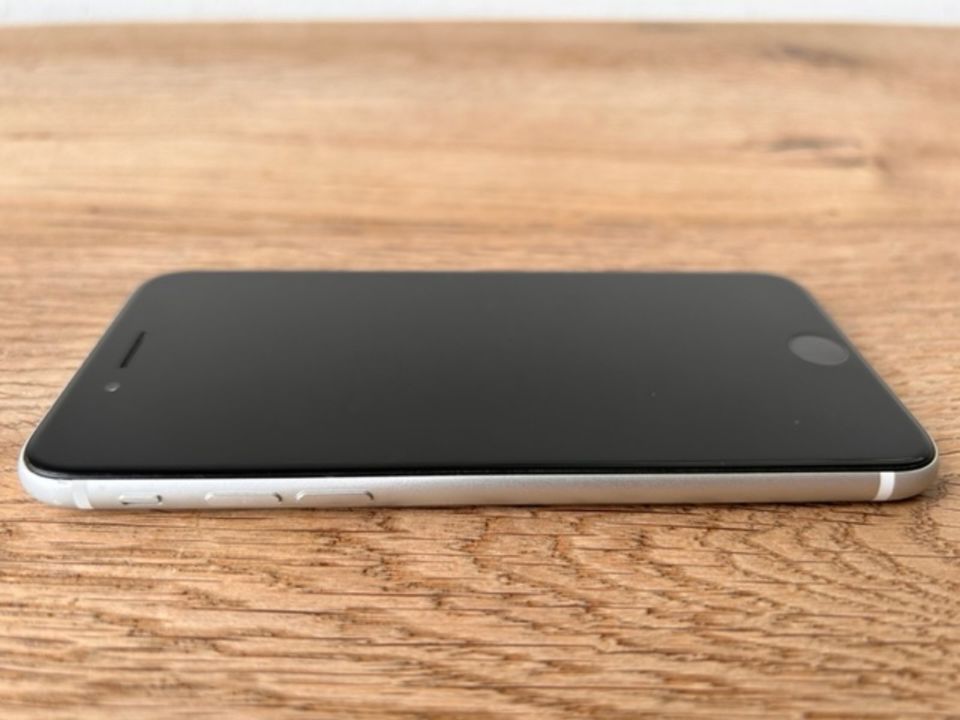 Apple iPhone SE (2020) 128 GB Weiß in Bad Rappenau