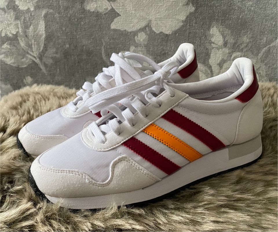 Adidas Sneaker in Werdohl