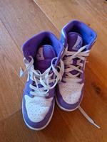 Nike Sneaker Hoch Lila Weiß 5,5 38 Hessen - Michelstadt Vorschau