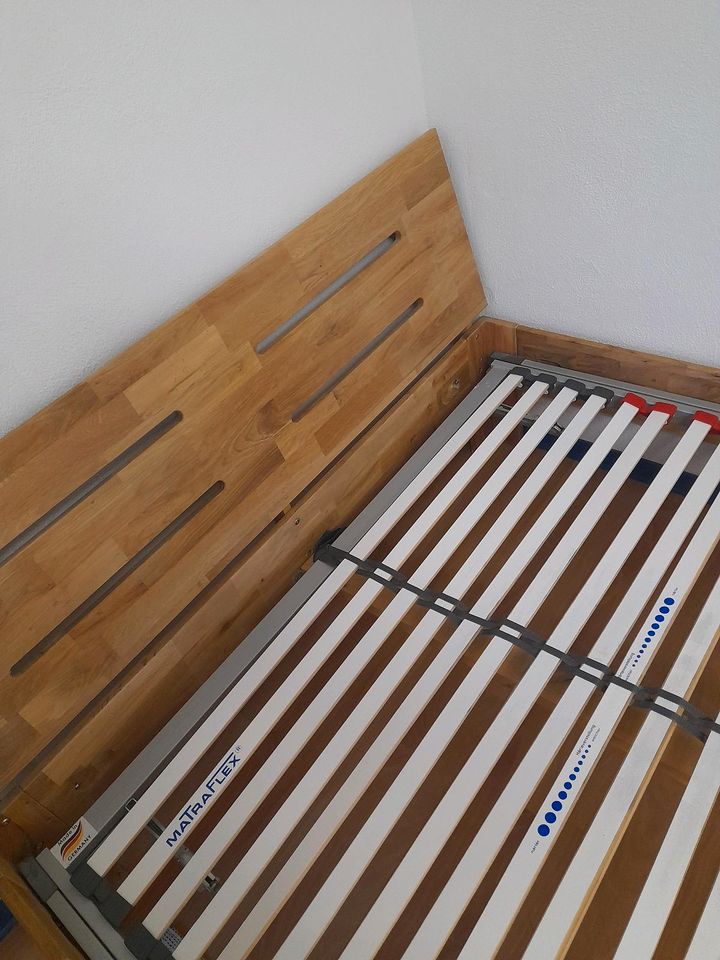 Bett aus Holz 140x200 in Donaueschingen