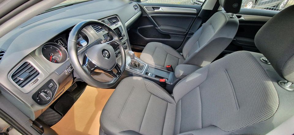 VW Golf 7  Comfortline TDI " Automatik " TÜV beim Kauf neu in Wunstorf