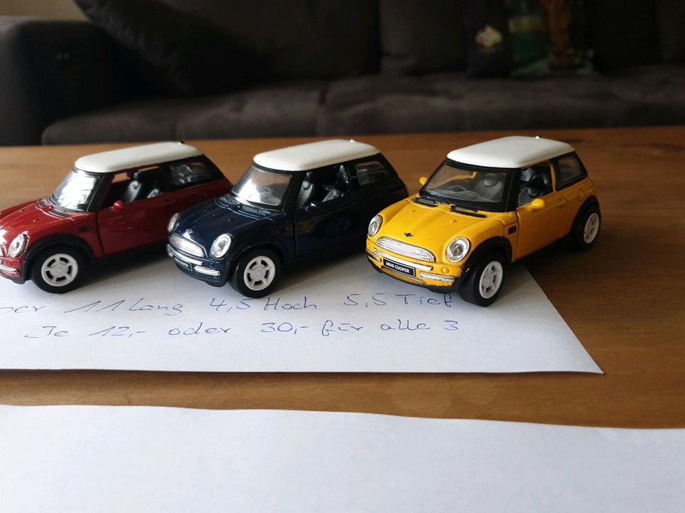 Sammlerstücke Mini Cooper,Trabant,VW Beetle Polizei und Feuerwehr in Bremen