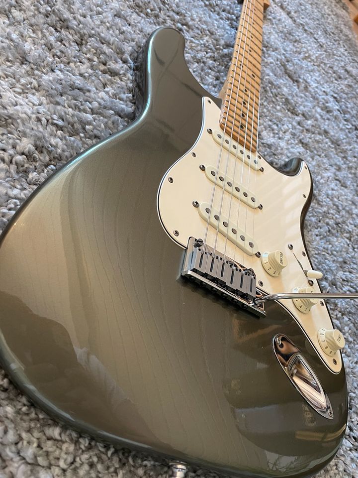 Fender AM Stratocaster 1989 inkl. orig. Case Inca Silver in Malsch