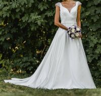 Wunderschönes Brautkleid (Satin) „Felicita“ Farbe Ivory– Größe 36 Bayern - Röthlein Vorschau