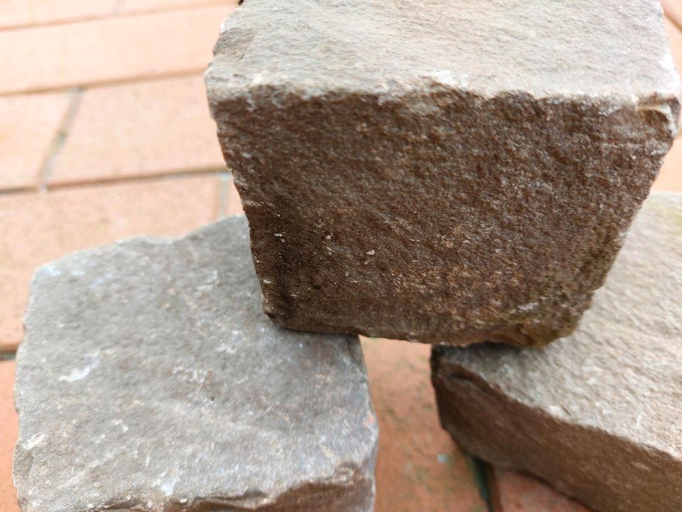 Granit Quadersteine - grau - ca. 9 x 9 x 9 cm - guter  Zustand in Lathen