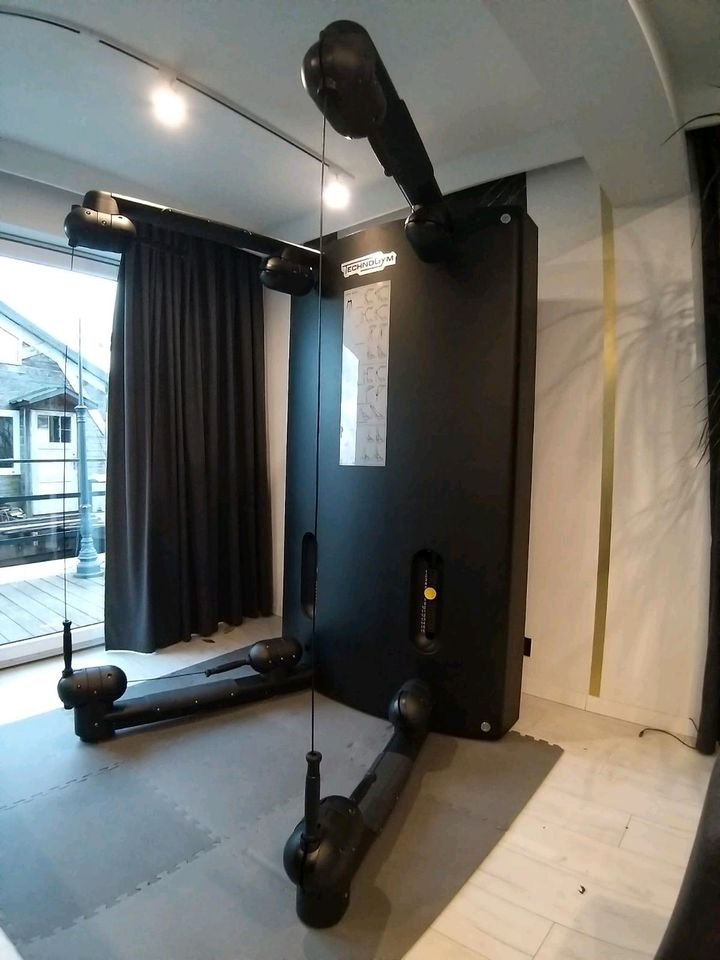 Technogym kinesis one perfekt zustand in Berlin