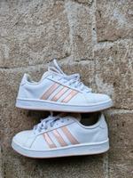 adidas sneaker Turnschuhe größe 39 1/3 Brandenburg - Bad Saarow Vorschau
