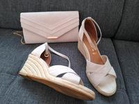 Keilsandaletten Tamaris Gr.39 + passende Clutch/Handtasche Niedersachsen - Quakenbrück Vorschau