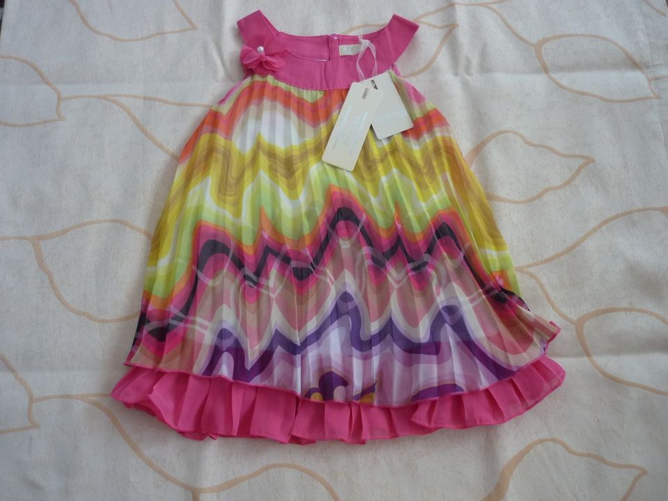 Hübsches Mädchen Sommer Kleid, Gr.4(104), neu in Rechberghausen