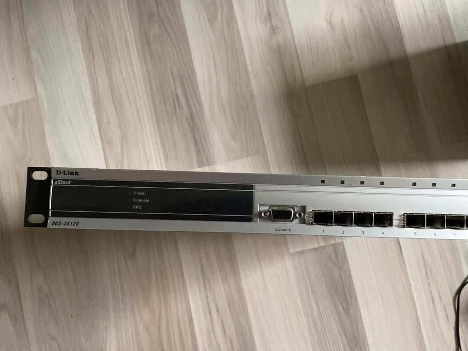 D-LINK  DGS-3612G xStack 12-Port SFP Layer 3+ Gigabit LWL Switch in Radbruch