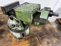 Schraubstock Maschinenschraubstock kipp und drehbar 125 mm Sachsen - Ottendorf-Okrilla Vorschau