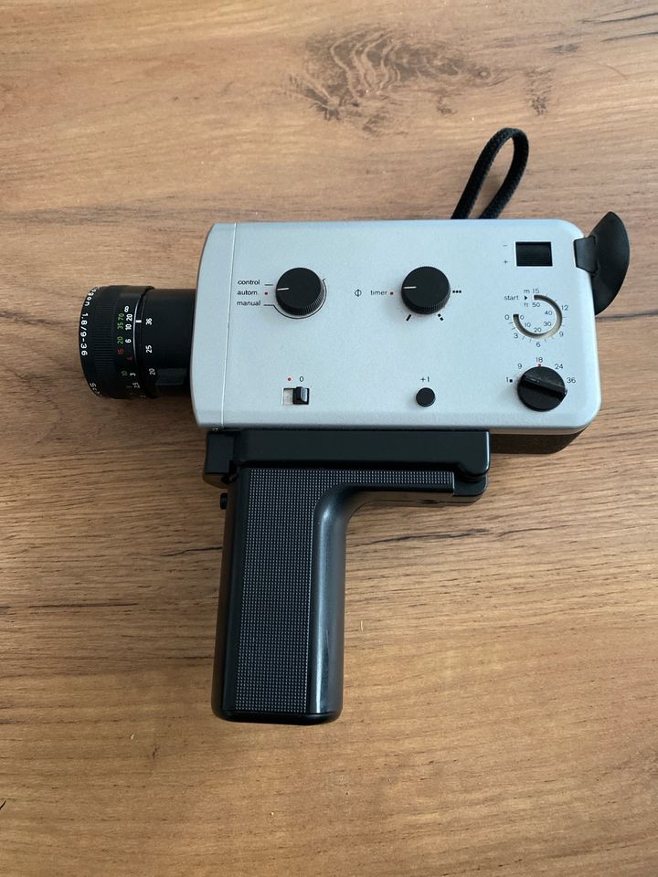 Braun NIZO 136XL Super8 Kamera mit Zubehör in Holzminden