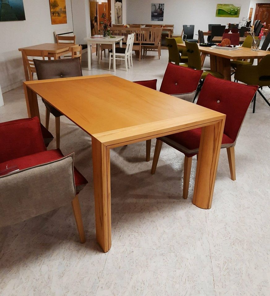 Tisch / Vierfußtisch / Esstisch mit Auszug in Sulzbach-Rosenberg